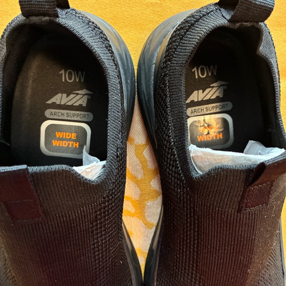 Avia Black Slip-On Women’s Sneakers NWOT - Picture 5 of 7